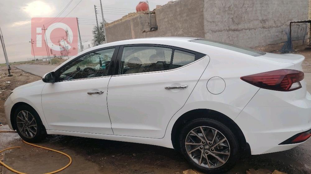 هيونداي النترا